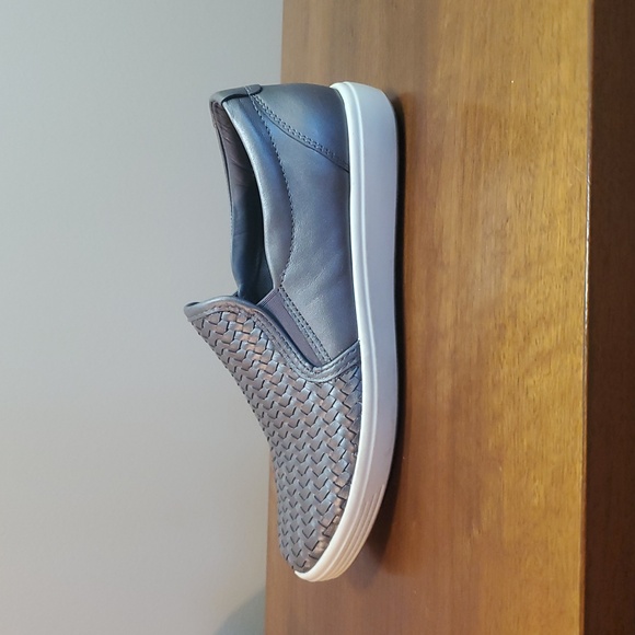 Women's Ecco Slip On Woven Loafer Sneaker 38 - Picture 3 of 10